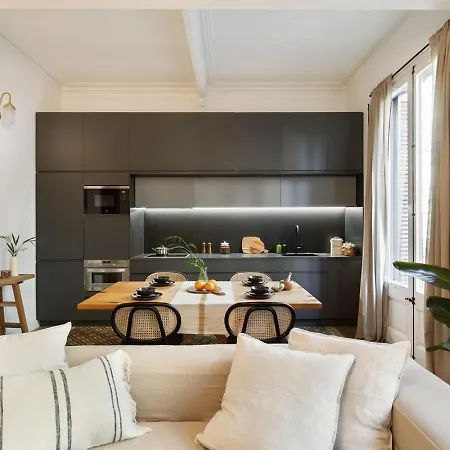 Batik - 2 Bedrooms And Terrace In Eixample Dreta