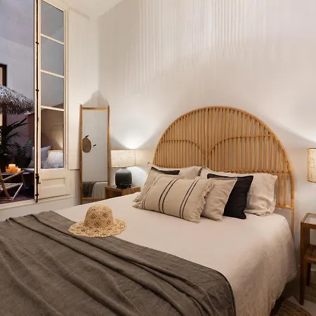 Batik - 2 Bedrooms And Terrace In Eixample Dreta